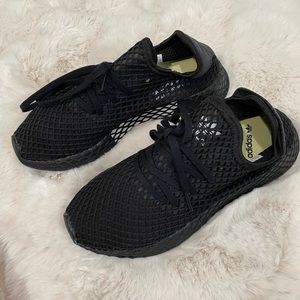 New Adidas Sneakers- Size 5